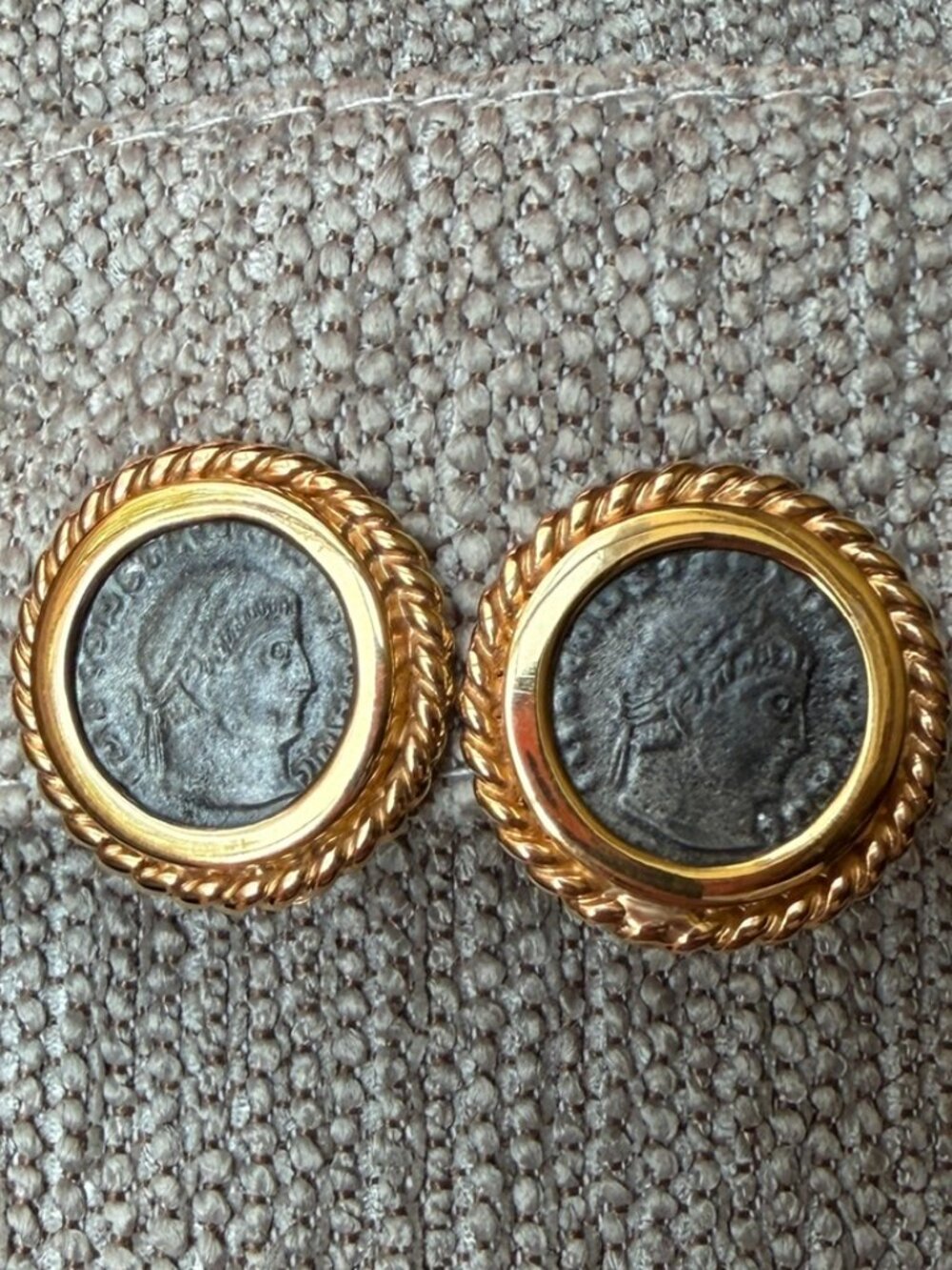 Kenneth Jay Lane Costume Jewelry- Neckace and Matching Earrings - Picture 11 of 13